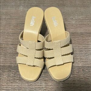 JUDITH Cream Wedge Espadrilles Size 7‎